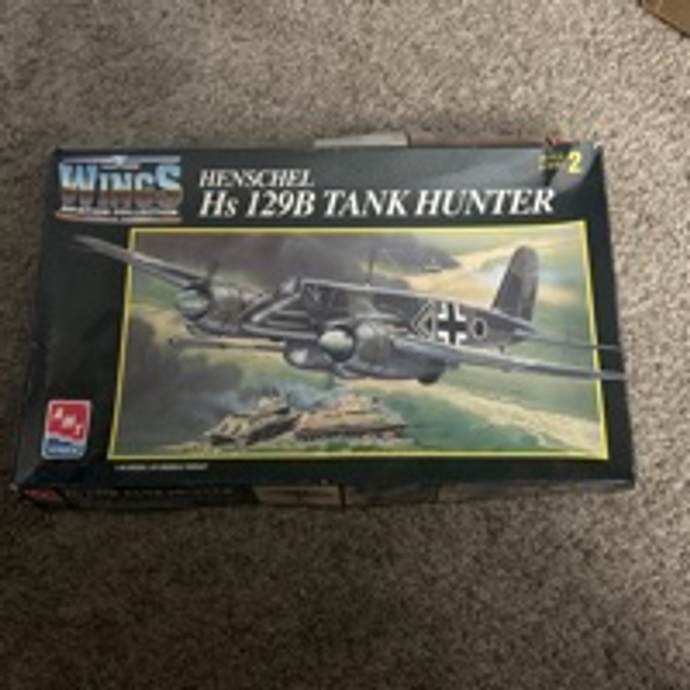 AMT Ertl Henschel Hs 129B Tank Hunter Model Kit